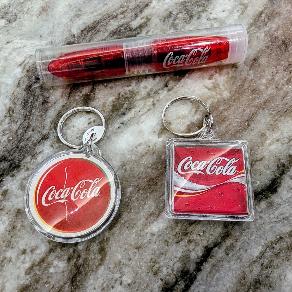 Coca-Cola Red and White Metal Vintage Style Lunch Box With BONUS Items 🔥💥❤️ - Picture 3 of 4